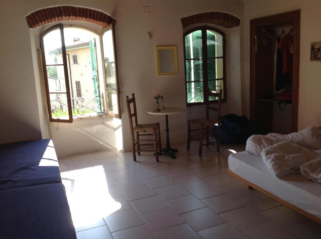 Bed and Breakfast La Tinassara à Lazise Chambre photo