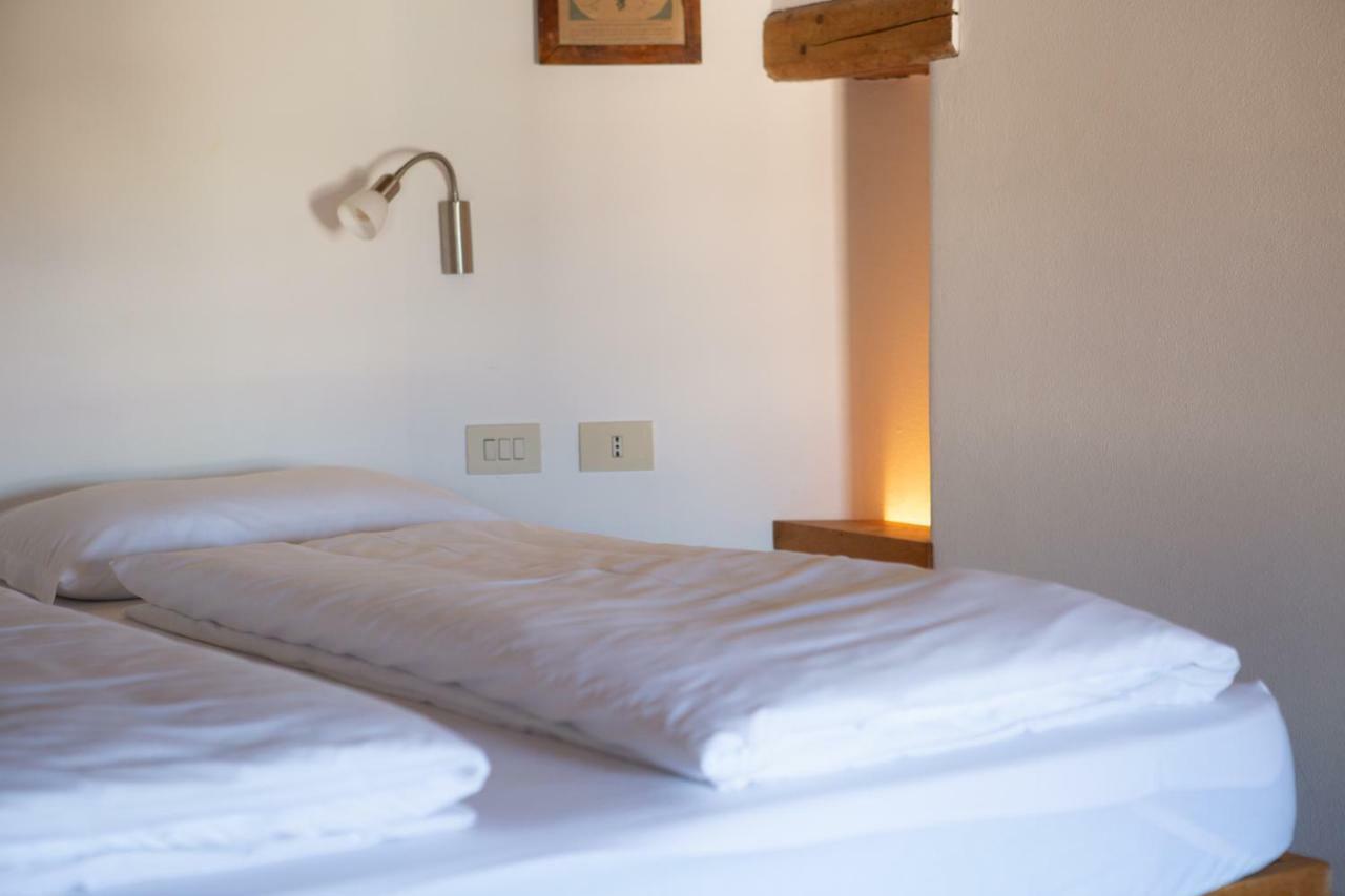 Bed and Breakfast La Tinassara à Lazise Chambre photo